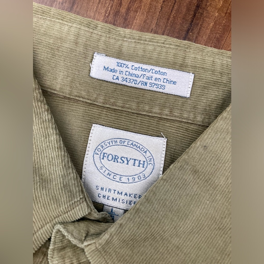 Assorted Button-Up Shirts Collection - Picture 9 of 12